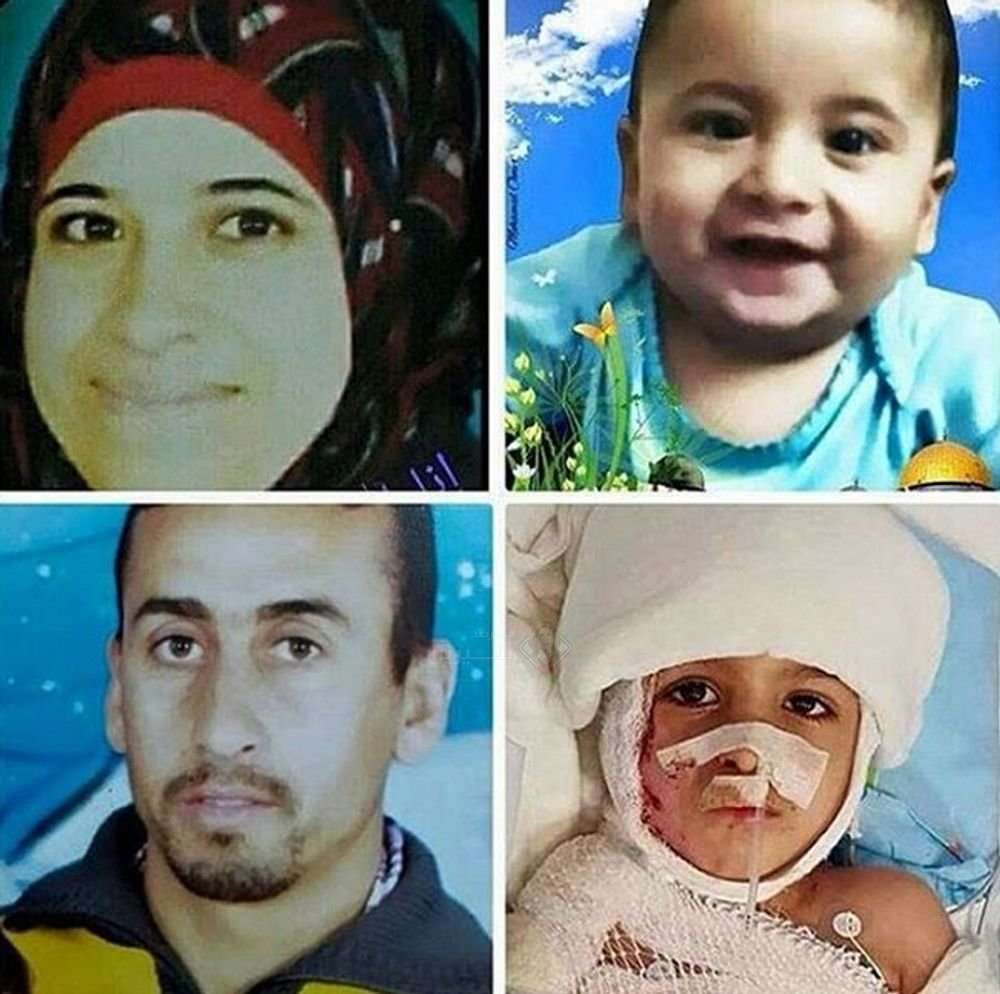اسمي علي دوابشة، عمري 18 شهراً، وهذه أمي وهذا أبي معي في الصورة، هاجم المستوطنون منزلنا في قرية دوما ليلاً ونحن نيام، وأشعلوه بالنيران التي حاصرتنا، فقتلوني وأبي وأمي حرقاً ونحن أحياء، ونجى أخي الوحيد أحمد مصاباً بحروق بالغة ..