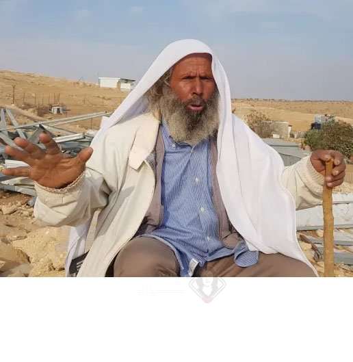 انا الشيخ سليمان الهذالين، أبلغ من العمر 70 عاماً، قتلتني شاحنة تابعة للشرطة الاسرائيلية دهساً أثناء التصدي لاحدى محاولاتهم لهدم ومصادرة ممتلكاتنا في مسافر يطا، رغم انني كنت أعزلاً ..